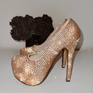 ✨Champagne Crystal Satin Pumps + gift 🎁✨🥂